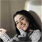 Laureata in Lingue e Letterature Straniere, con certificazione linguistica di inglese, offre ripetizioni di inglese e italiano