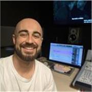Profesor titulado en postproducción de audio para cine y música.