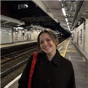 Grundschullehrerin mit dem Fokus auf die Fächer Deutsch, Mathe und Englisch