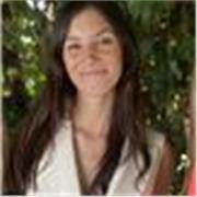 Profesora titulada en inglés con más de 10 años de experiencia trabajando con grupos de distintas edades y niveles