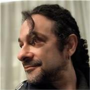 Con oltre 20 anni di esperienza di lavoro in ambito IT, offro lezioni di informatica a diversi livelli.