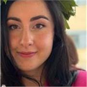 Laureata in Giurisprudenza (110/110) e praticante avvocato. Offro aiuto compiti e lezioni di diritto per la preparazione di esami.