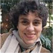 Profesora bilingüe especializada en la enseñanza del español para adultos francófonos.