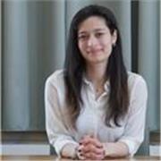 Laureata in lingua Inglese e letteratura con l’esperienza di insegnamento