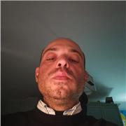 Ingegnere impartisce lezioni su materie scientifiche per scuola primaria e medie