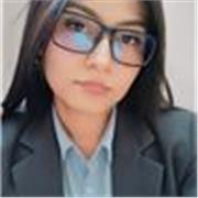 Profesora de Matemáticas que imparte clases a niños de 7 a más