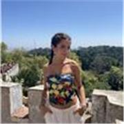 Soy una chica responsable, con ganas de enseñar y flexible con los horarios. Tengo el título de B2 por Cambridge, en proceso del C1