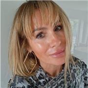 Qualified lawyer with 20 years experience teaching law to all levels and abilities