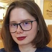 CELTA-zertifizierte Englischlehrerin mit internationaler Erfahrung, Veröffentlichungshistorie, Inhaberin eines Literaturblogs – un