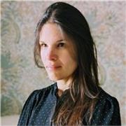 Profesora titulada en Tecnología con más de 15 años de experiencia, imparte clases de forma online.