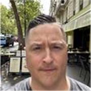 Prof d’anglais licencé a la cherche du travail en France.