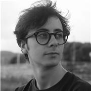 Laureato in architettura impartisce lezioni di matematica e disegno tecnico