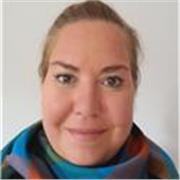 Profesora de inglés que imparte clases a todas las edades y niveles