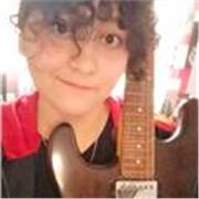 Imparto clases de Guitarra eléctrica para principiantes iniciando desde cero con personas de cualquier edad