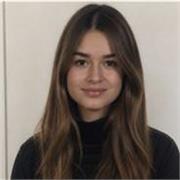 Estudiante internacional trilingüe con experiencia en clases generales y de preparación de exámenes (FCE, CAE, IELTS)