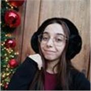 Titulada en CFGS de Educación Infantil por la UOC. 