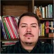 Profesor de Historia especializado en preparación para la Prueba de Admisión a la Educación Superior (PAES), adaptamos la metodolo