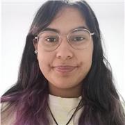 universitaria que imparte clases para alumnado de primaria, la ESO y bachillerato (menos valenciano)
