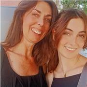 Profesora de francés orientada al apoyo escolar