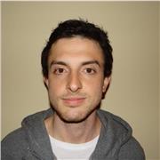 Profesor enseña distintas materias (inglés, filosofía, lenguaje, psicología)