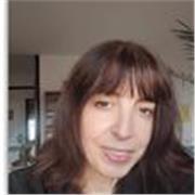 Madrelingua tedesca, laureata in Lingue e Letterature Straniere alla Cattolica, con 13 anni di esperienza nell'insegnamento