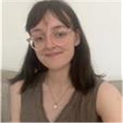 English Tutor providing lessons to students of all ages and abilities