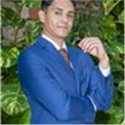 Maestro empático y comprometido en ayudarte a mejor tu nivel de español