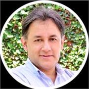 Maestro de Enseñanza en la elaboración de contenido en video