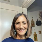 Laureata in storia e filosofa impartisce lezioni private a studenti di secondaria di primo e secondo grado