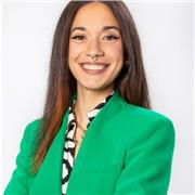Profesora de asignaturas hasta nivel ESO: Filosofía, Lengua y literatura, inglés, matemáticas. Materias troncales y especificas