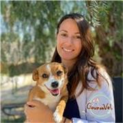 Veterinaria y profesora de ATVs y Veterinarios, capacitada para clases de cualquier nivel