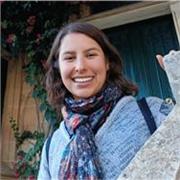 Mexican graduate student who loves sharing her language