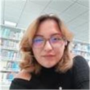 Maestra de apoyo escolar especializada en niños