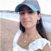 Profesora de español joven, 30 años - Periodista y experta en comunicación de empresas