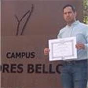 Maestro de clases de español en formato online