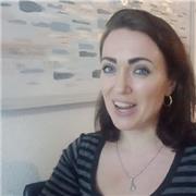 Profesora de inglés nativa. Doy clases de conversación y preparación de exámenes.