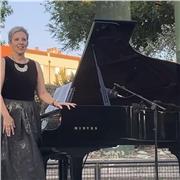 Profesora de piano con Más de 25 años de experiencia con todas las edades y niveles.
Competente en inglés ,árabe y bulgaro