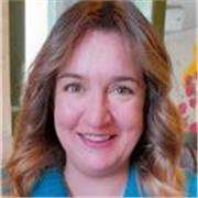 Titulada en coordinación y dirección de actividades de ocio y tiempo libre infantil y juvenil. Vocación por el sector infantil.