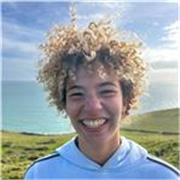 I am an experienced maths GCSE tutor focused on improving student confidence.