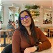 English & Biology tutor providing engaging and interactive lessons for students of all ages