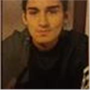 Ragazzo con maturità liceo scientifico biotecnologico