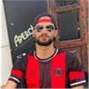 Soy un profesor joven que tiene 2 años de experiencia de profesor de ingles, aunque puedo aplicarme en la materia que sea necesari