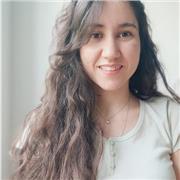 Soy creativa, formada en Bellas Artes y paciente. Enseñaré dibujo, ayudando a mejorar técnica y estilo.