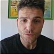 Soy profesor de psicología y mi objetivo no es solo explicar teorías, sino ayudaros a entender cómo pensamos, sentimos y actuamos 