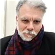 Sou um professor de Gramática, mas que tem experiência em todas as frentes da discidisciplm. Mais de 30 anos de experiência em cursinhos preparatórios