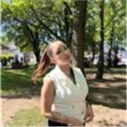 Profesora de Educación Especial, con Mención en Trastornos Específicos del Lenguaje y Discapacidad Intelectual