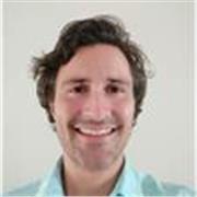 Profesor de inglés de EEUU con más de 8 años dando clases tanto de inglés cómo de biología en clases regladas españolas y clases particulares