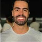 Professor de Educação física com pós graduação em Fisiologia do Treinamento e Nutrição esportiva e com ampla experiência em treinamento voltado para qualidade de vida, aptidão física e bem-estar