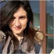 Docente di Lettere impartisce lezioni di materie umanistiche e metodo di studio