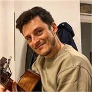 Musicista con 20 anni di esperienza offre lezioni di basso elettrico